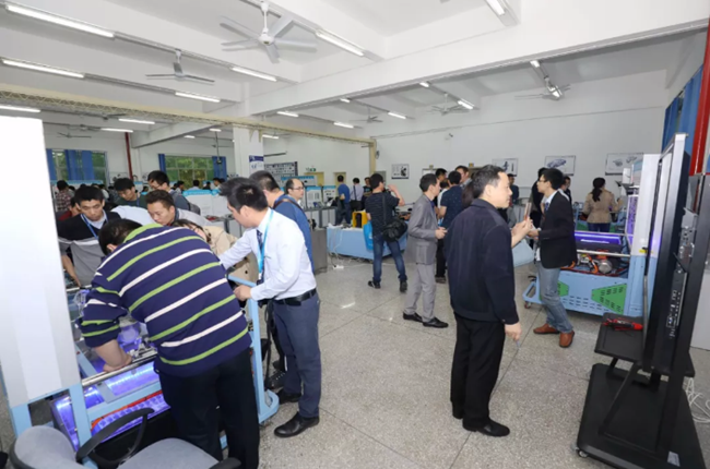 產教融合與汽車職業教育發展暨風向標第十三屆國內外汽車專業教學經驗交流會隆重舉行